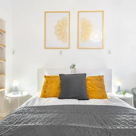 Buda's Classic Gem Family Friendly Spacious * Budapest