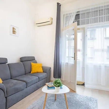 Lejlighed Buda's Classic Gem Family Friendly Spacious Budapest
