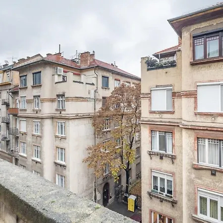 Buda's Classic Gem Family Friendly Spacious * Budapest