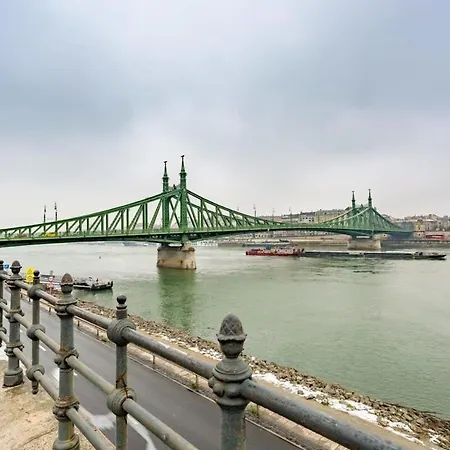 Buda's Classic Gem Family Friendly Spacious Будапешт